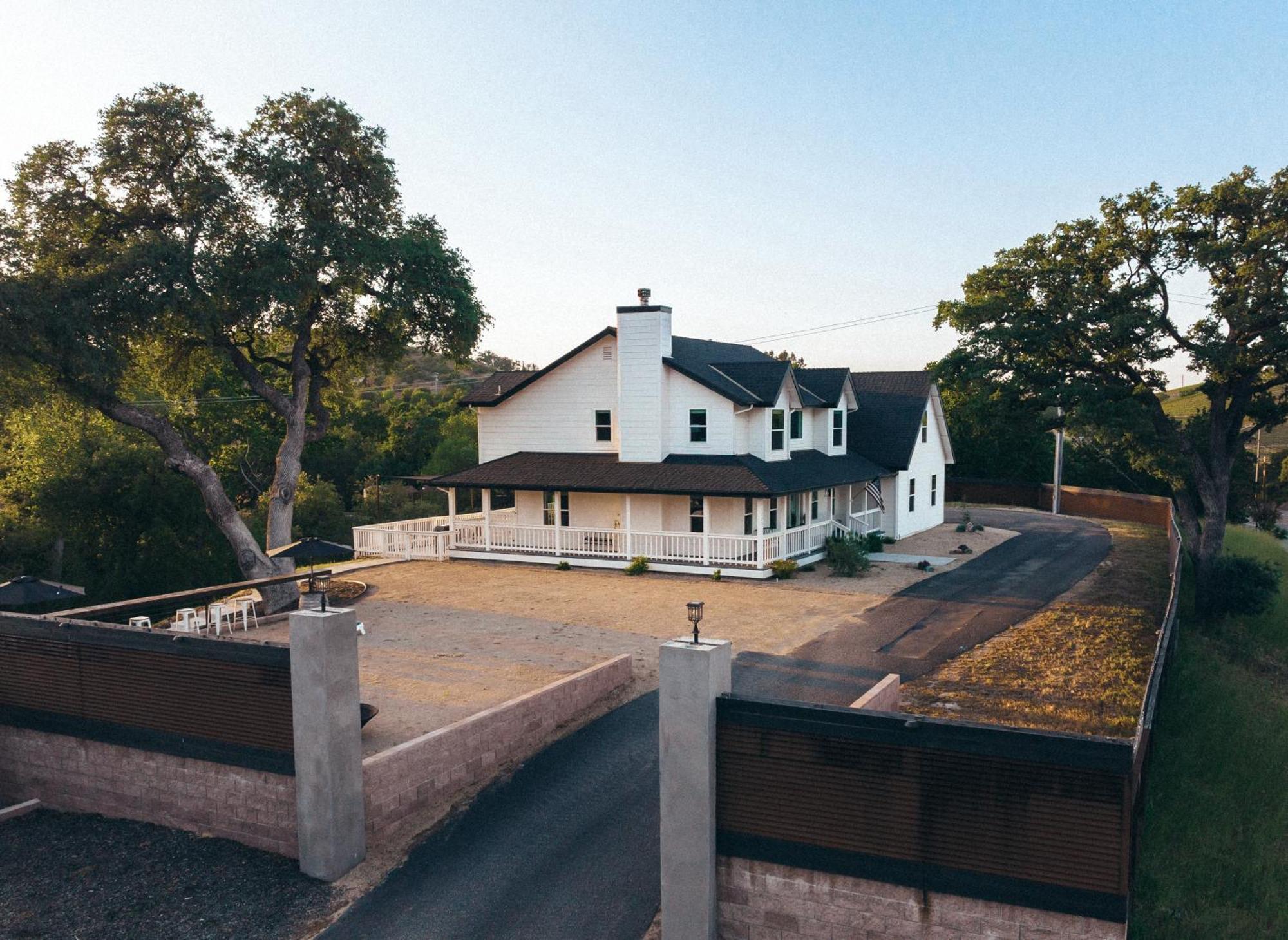 Wine Country Modern Farmhouse With Heated Pool, Hot Tub, Cybertruck Paso Robles Eksteriør billede